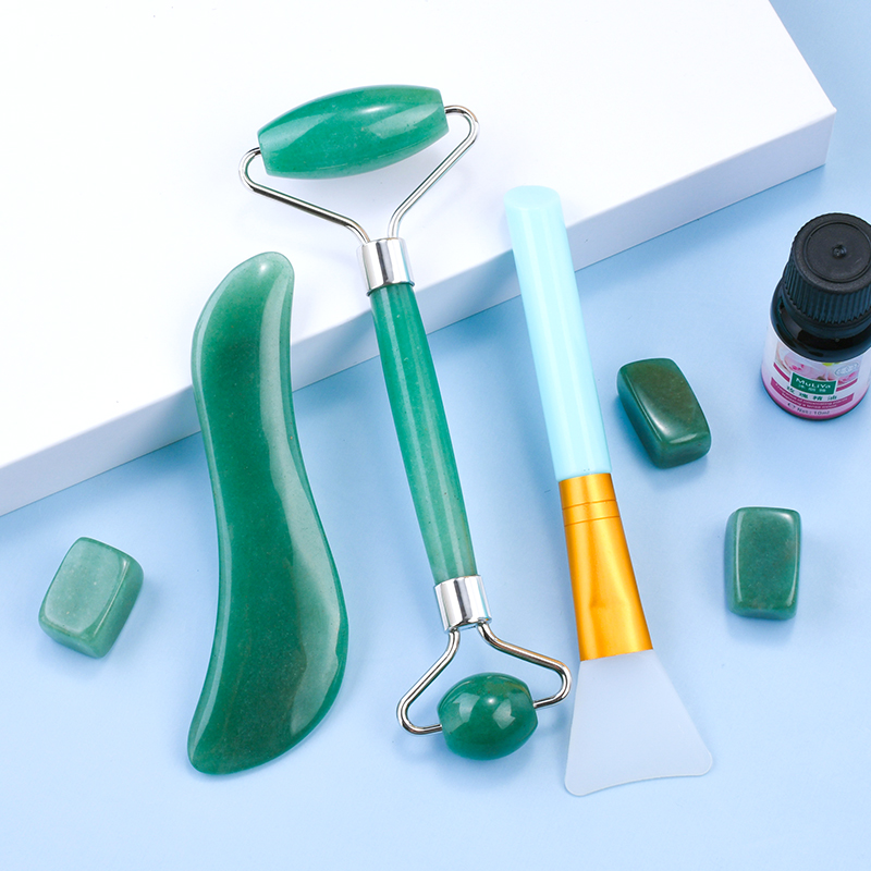 green aventuirne gua sha roller